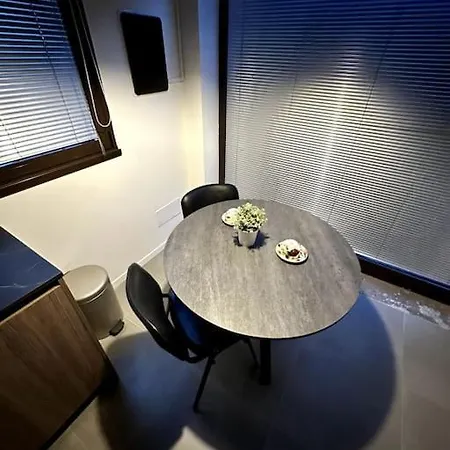 Con Parcheggio Comodo Lejlighed Bologna